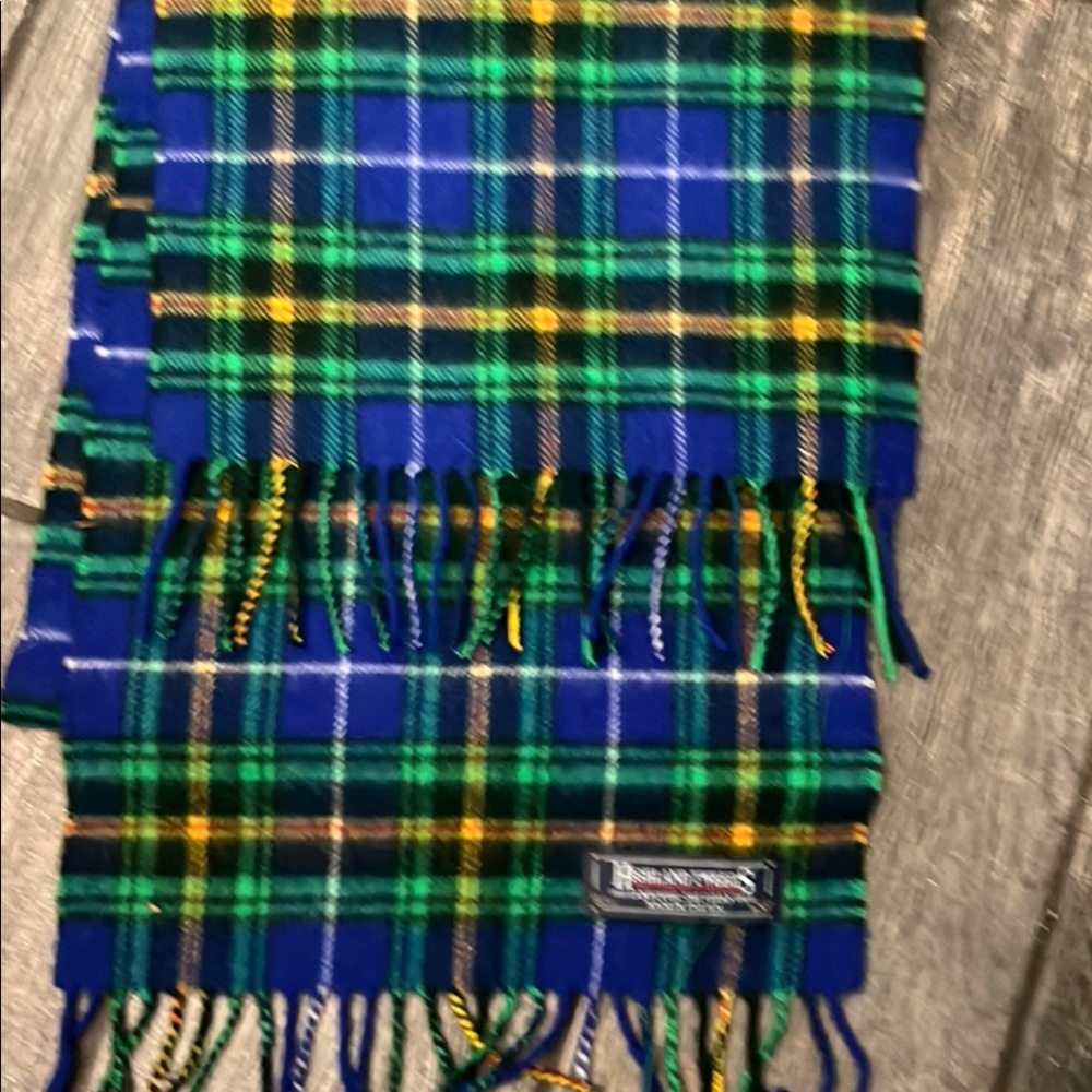 - Highlands Tweeds. HAND MADE Lambs Wool Scarf